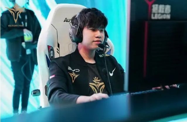 曼城反超的 曼城反超的