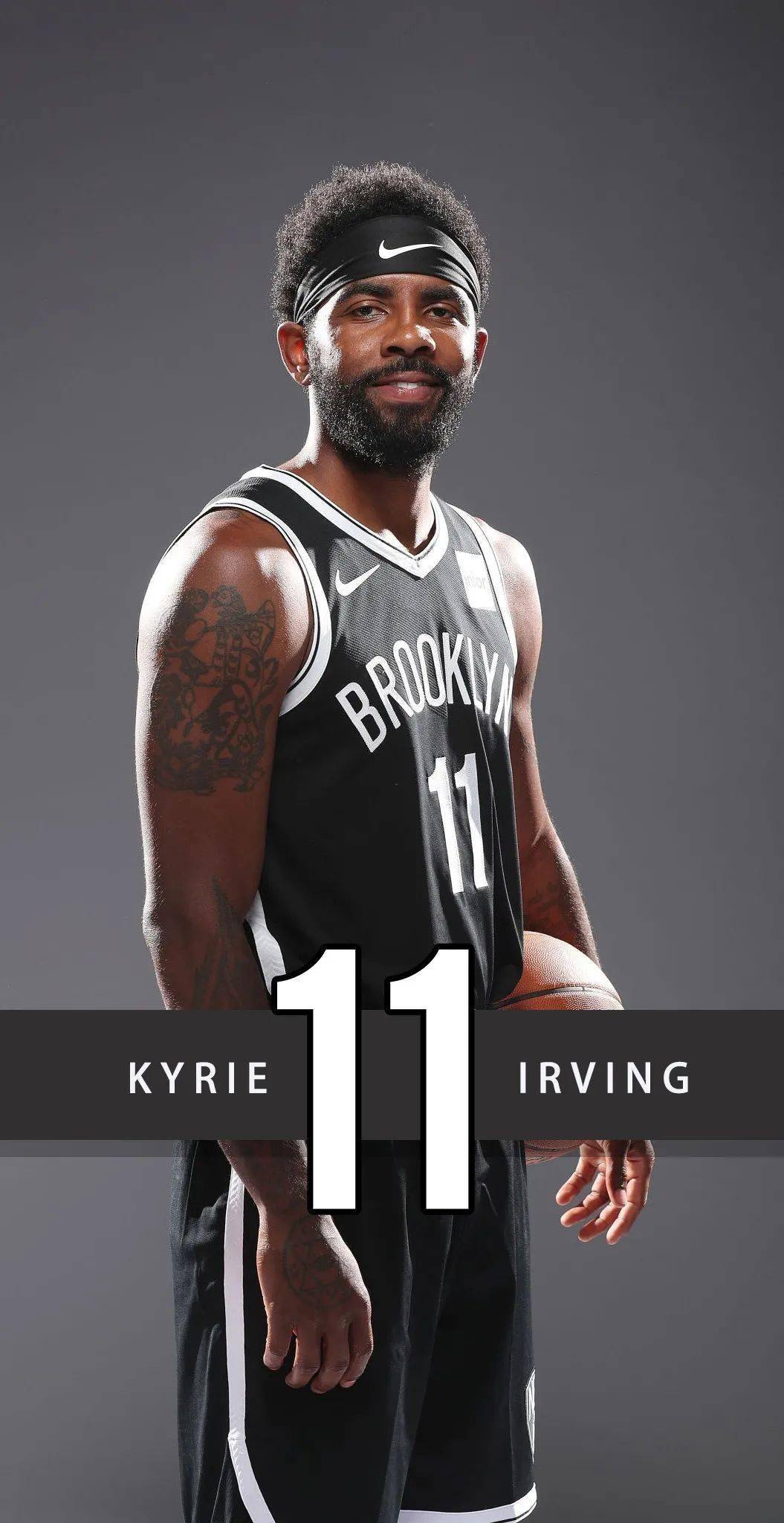 一名女性进 一名女性进