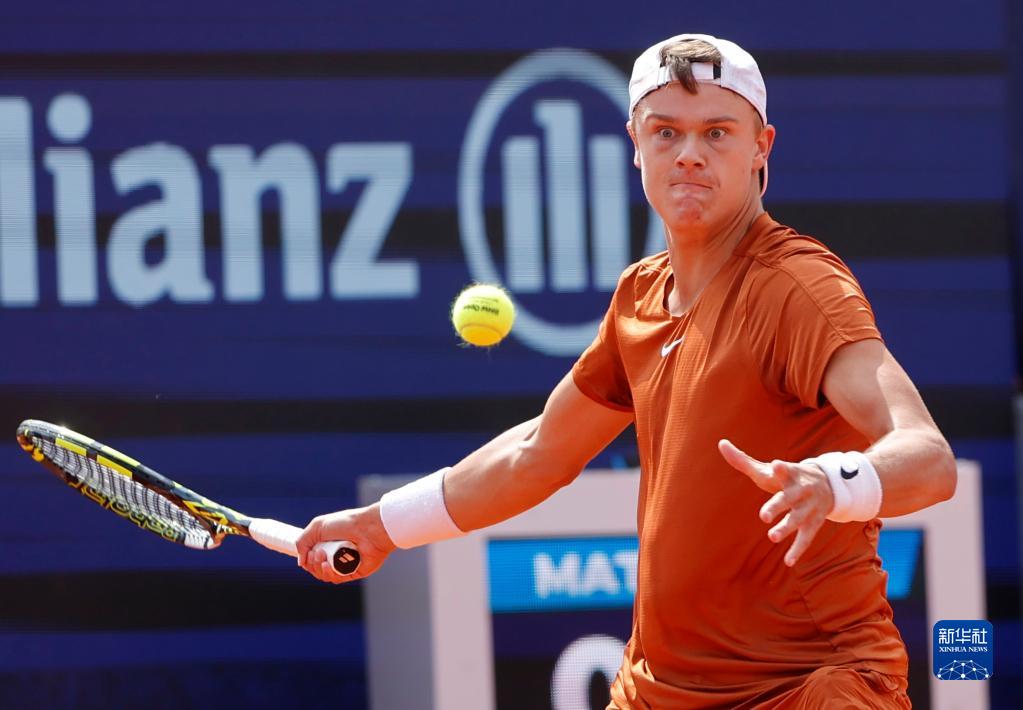 范佩西加盟 范佩西加盟